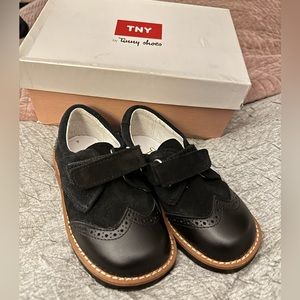 TNY by Tinny Shoes. Boys dress shoes.  8.5 NIB